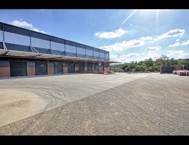 12,925M² WAREHOUSE TO LET IN NORTH RIDING